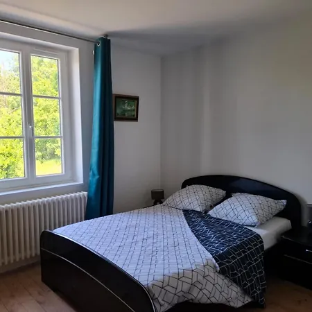 De L'engievre Holiday home *